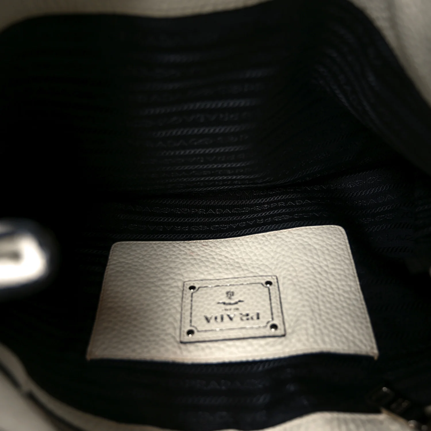 Vitello Daino Hobo Bag White - Image 5