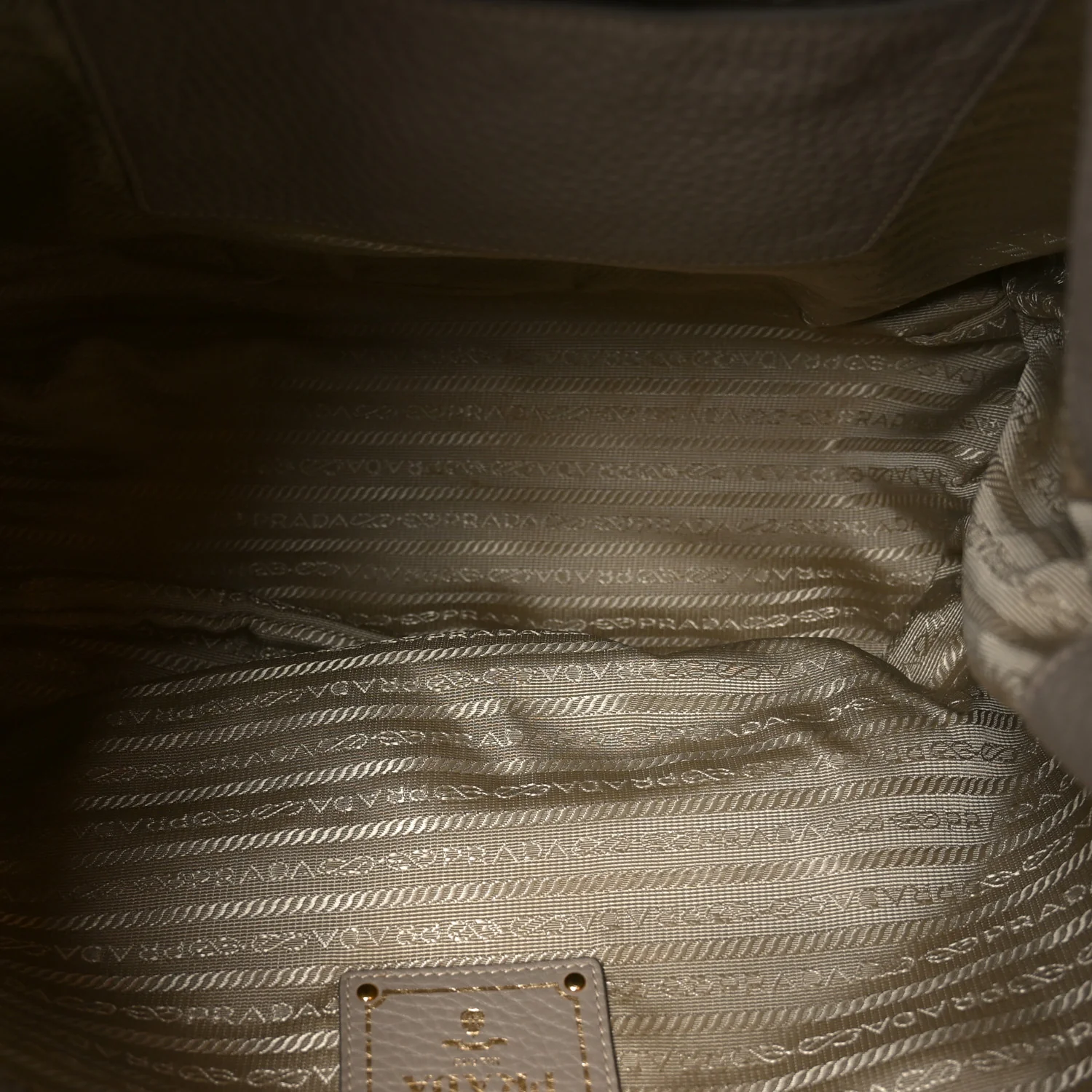 Vitello Daino Side Pocket Hobo Pomice - Image 5