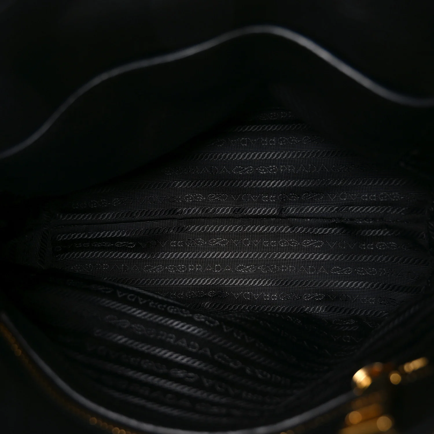 Vitello Daino Small Tote Black - Image 5