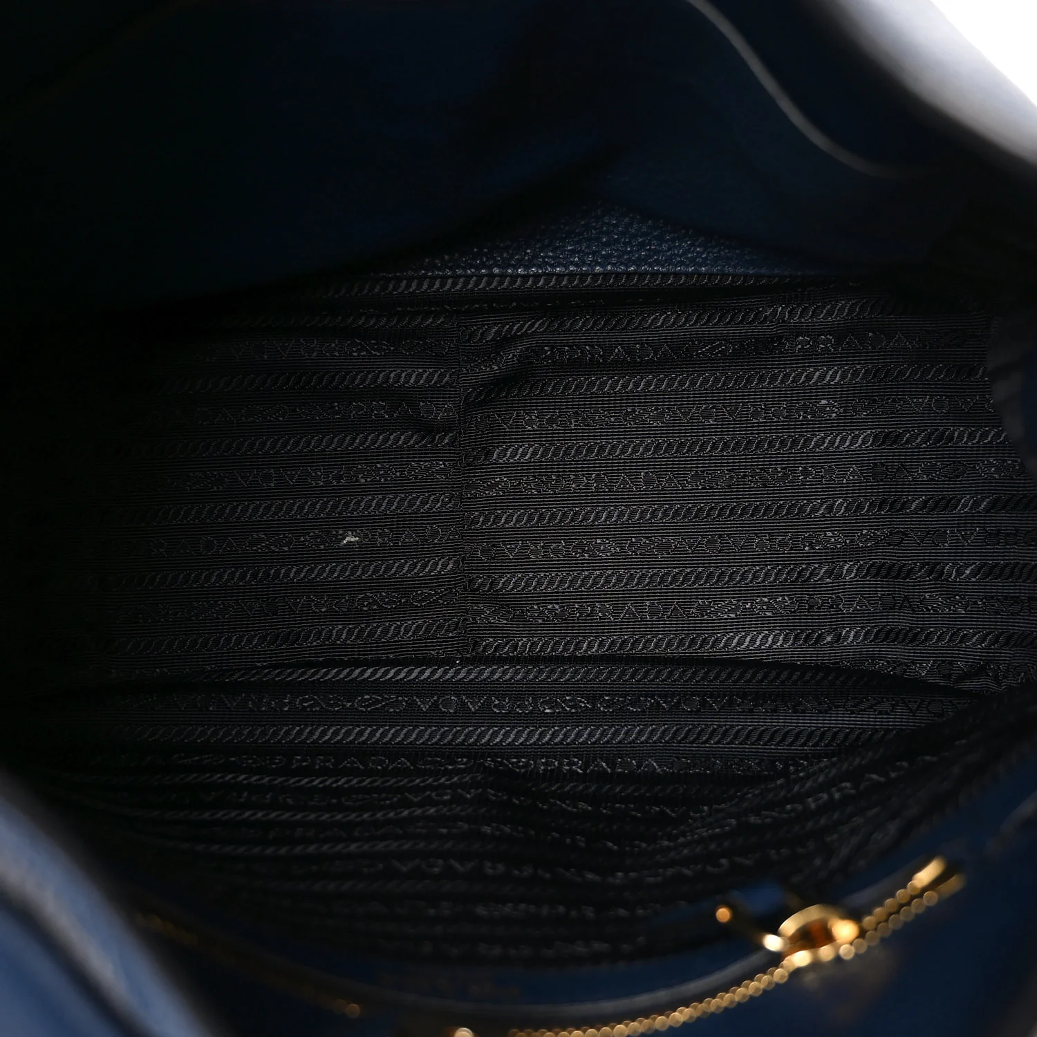 Vitello Daino Soft Shoulder Bag Blue - Image 4