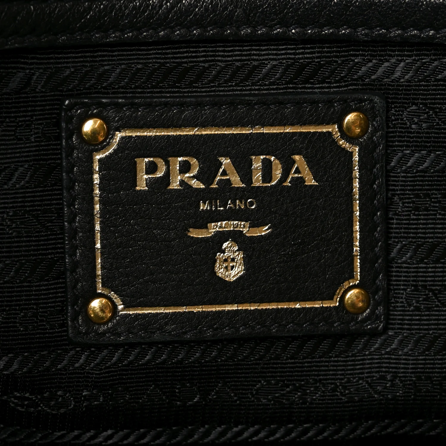 Vitello Daino Tote Black - Image 11