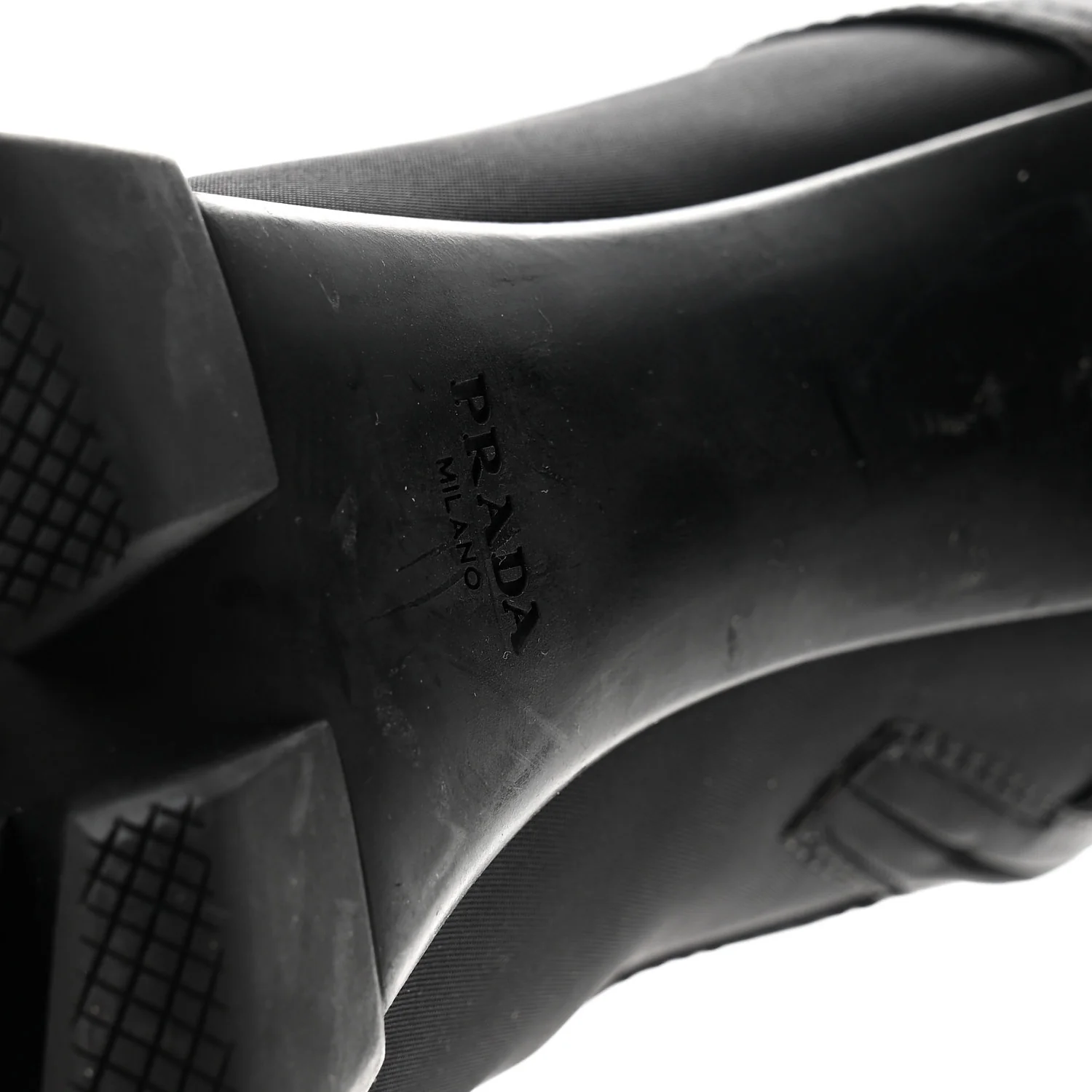 Vitello Montana Re-Nylon Metal Triangle Logo 110mm Ankle Boots 36.5 Black - Image 7