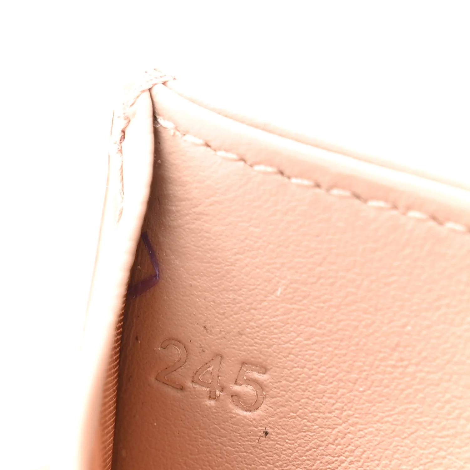 Vitello Move Triangle Card Case Cipria - Image 7