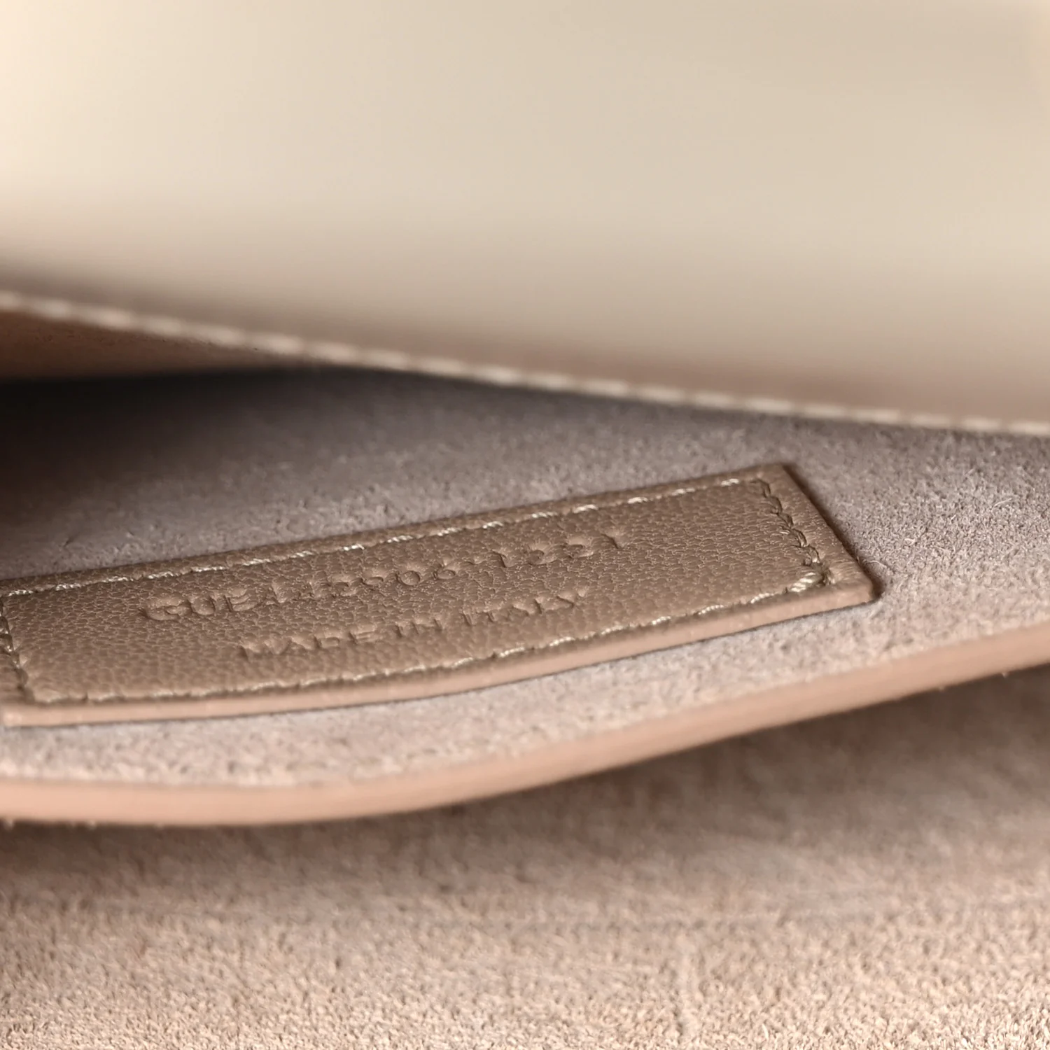 Calfskin Medium Monogram Sunset Crema Soft - Image 8