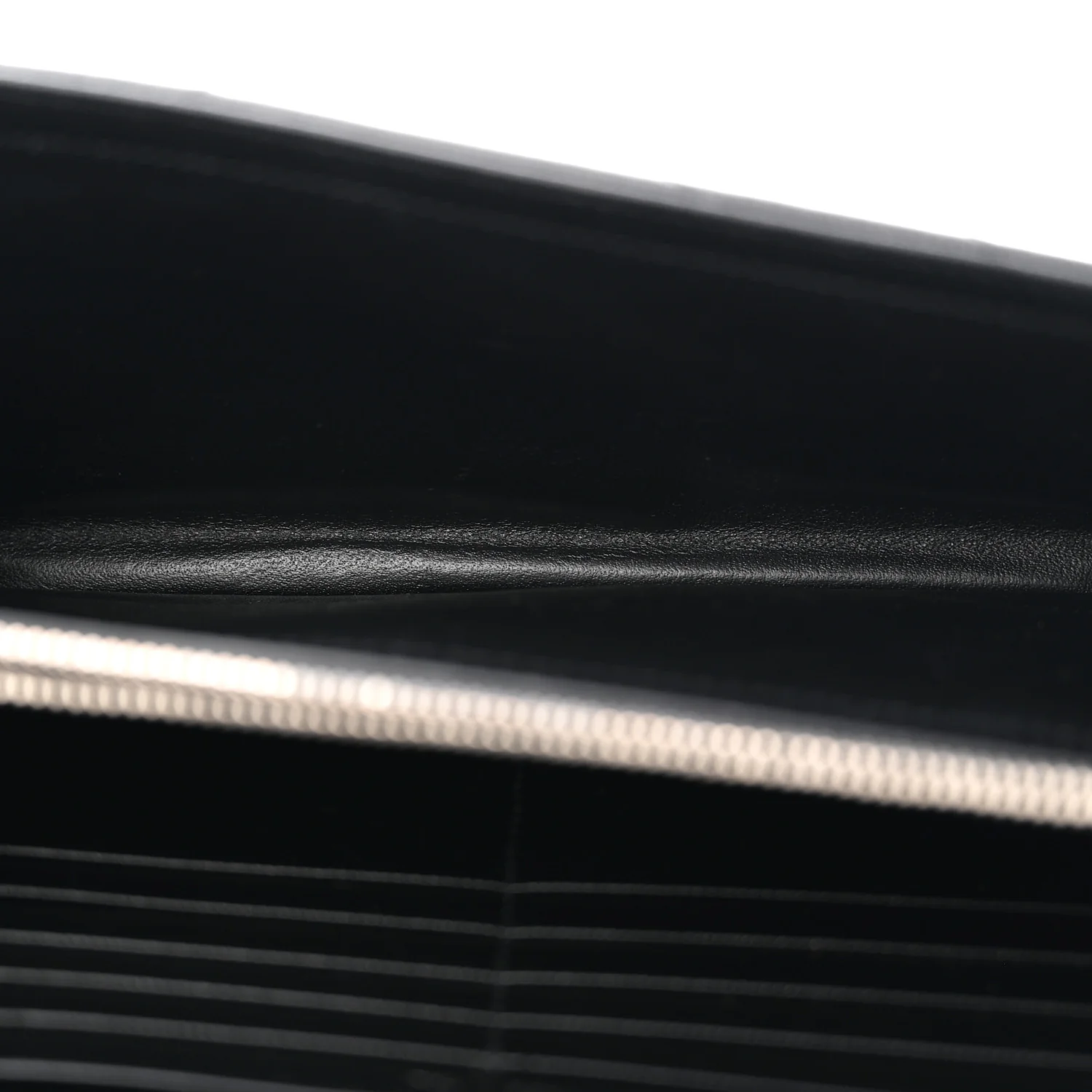 Grain De Poudre Matelasse Chevron Monogram Chain Wallet Black - Image 5