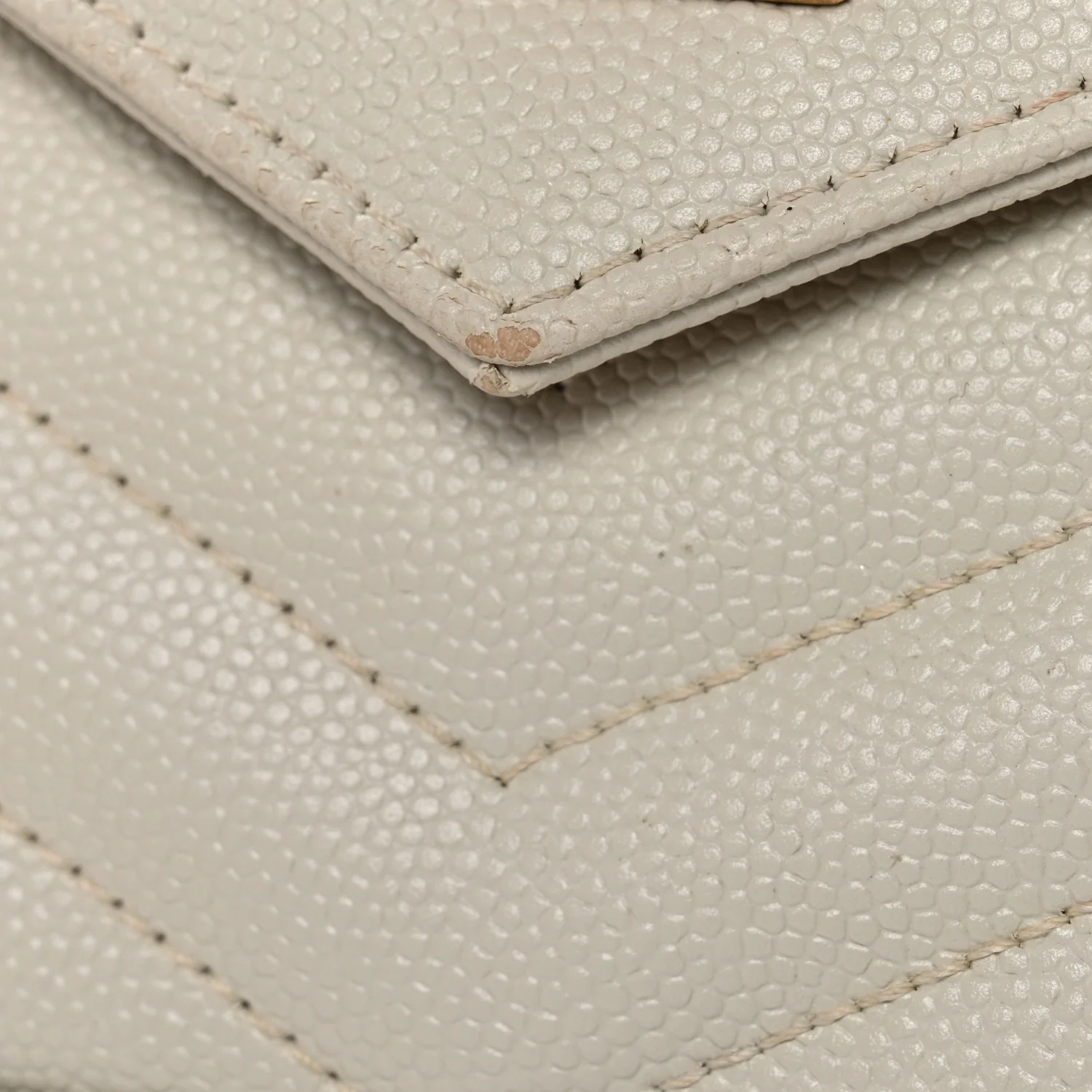 Grain De Poudre Matelasse Chevron Monogram Chain Wallet Crema Soft - Image 12
