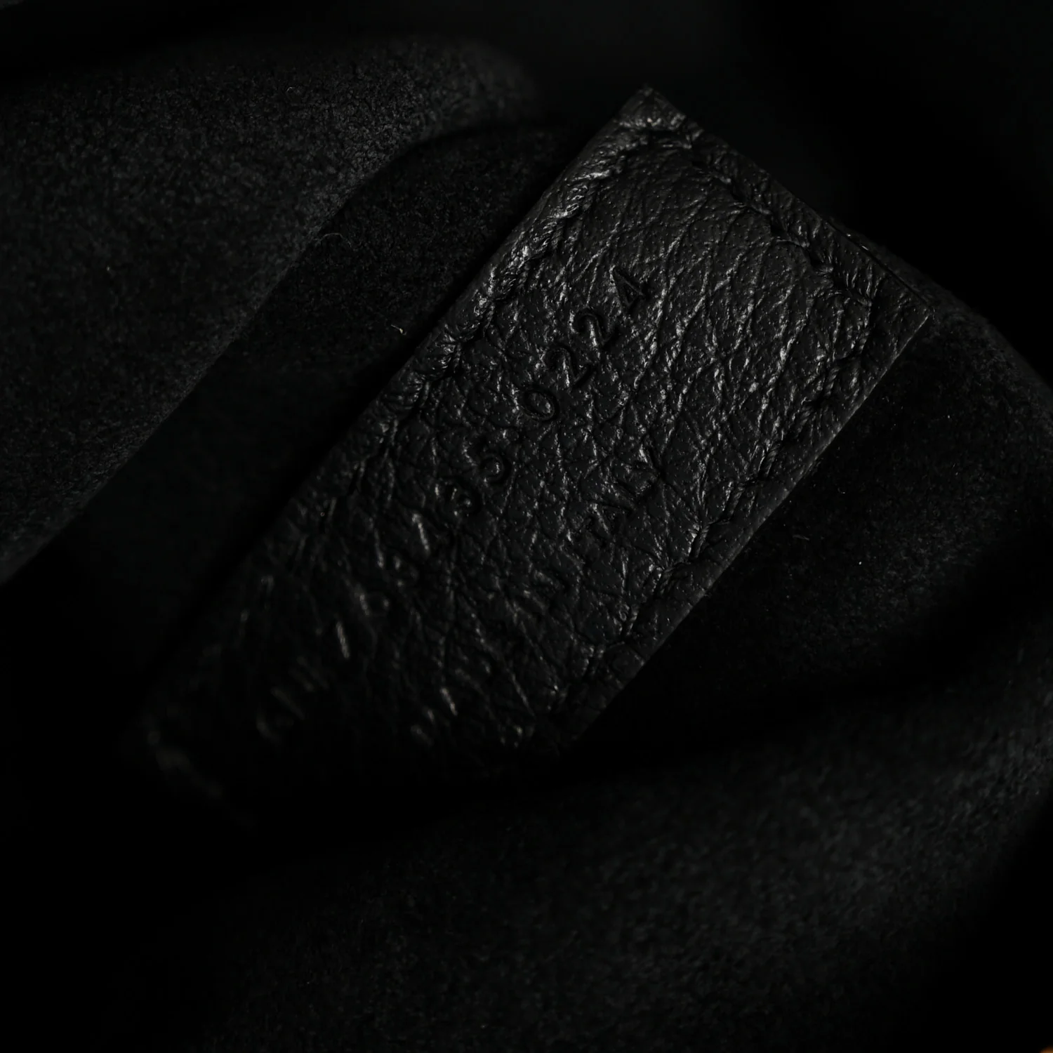 Grained Deerskin Bea Tote Black - Image 7