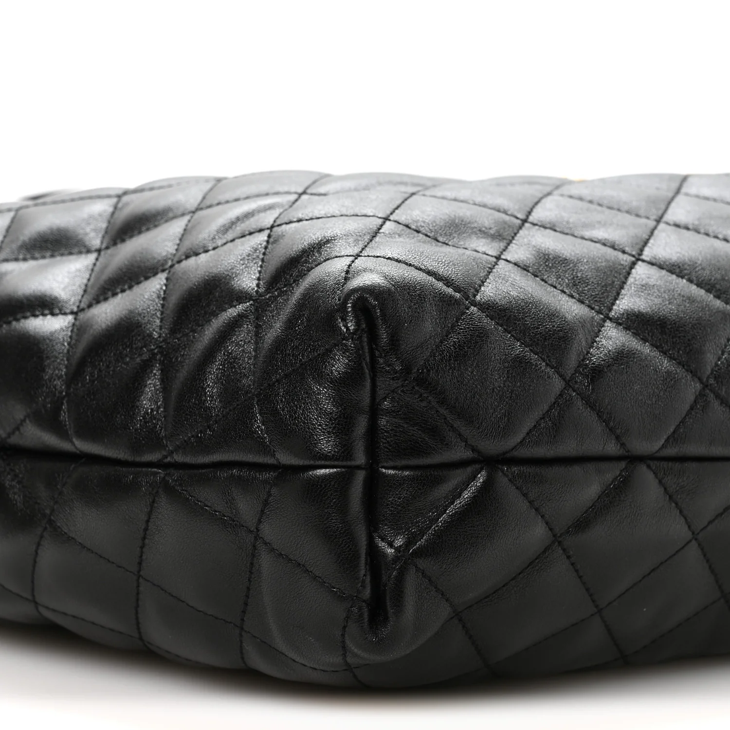 Lambskin Quilted Maxi Icare Shopping Tote Black - Image 9