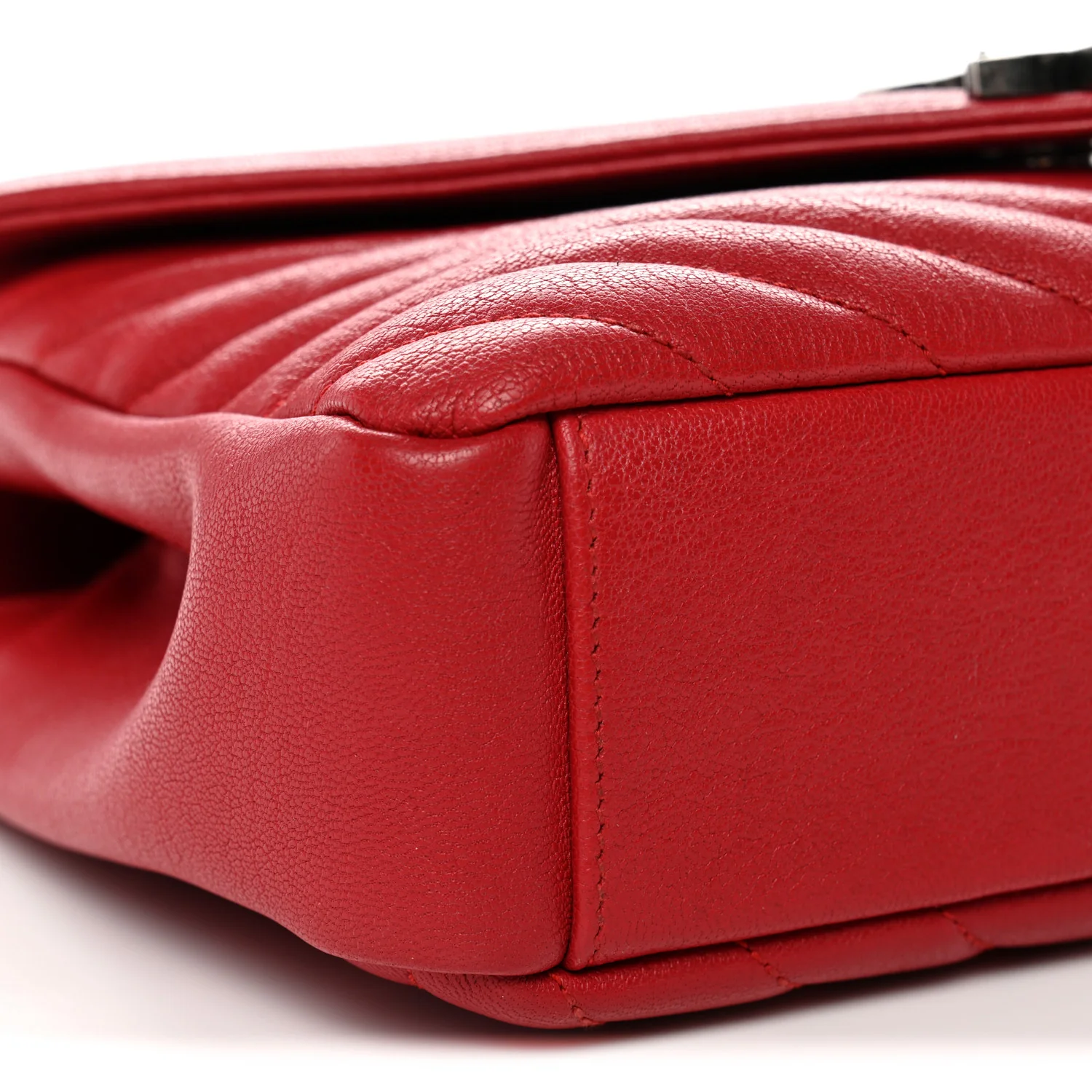 Sheepskin Matelasse Chevron Monogram Medium College Bag Rouge - Image 9