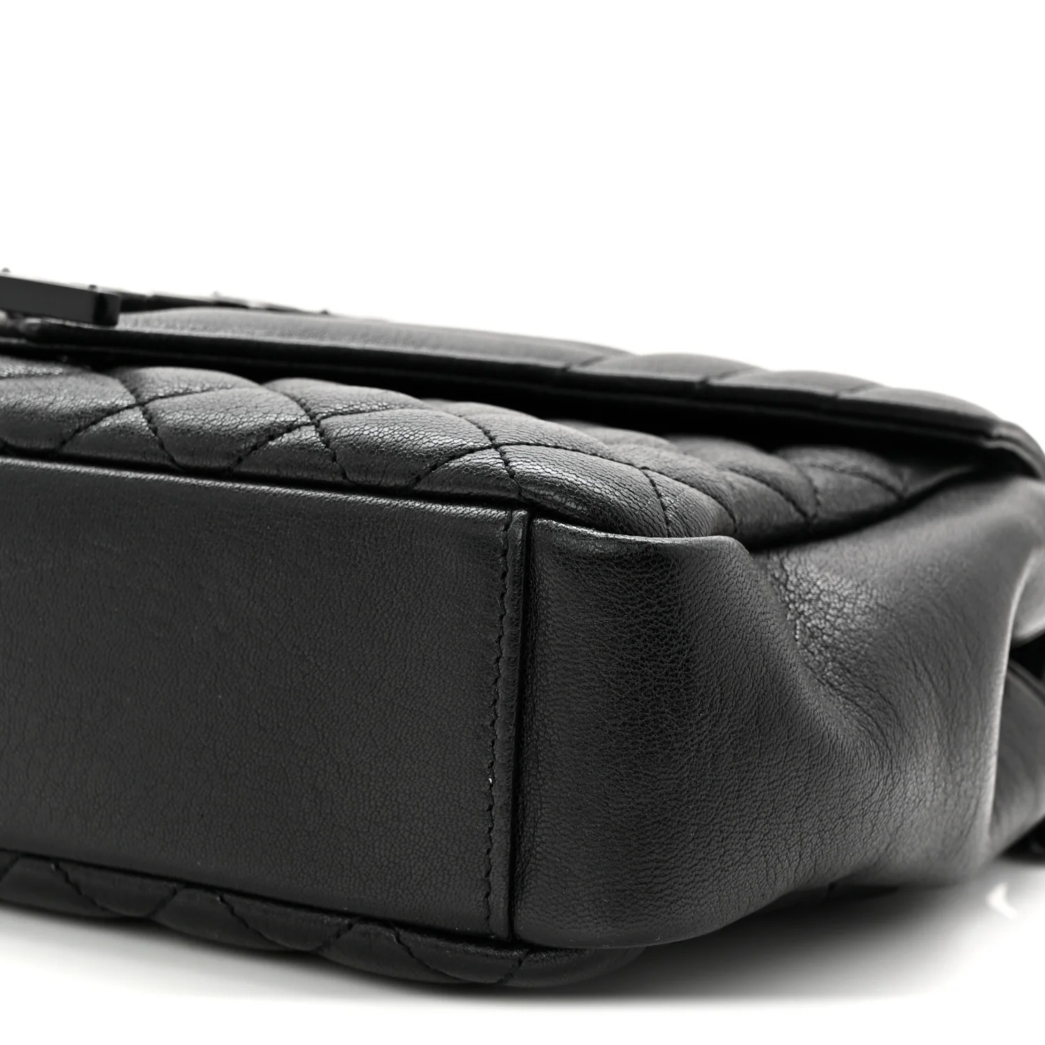 Sheepskin Mixed Matelasse Triquilt Medium Monogram Monochrome College Bag Black - Image 10