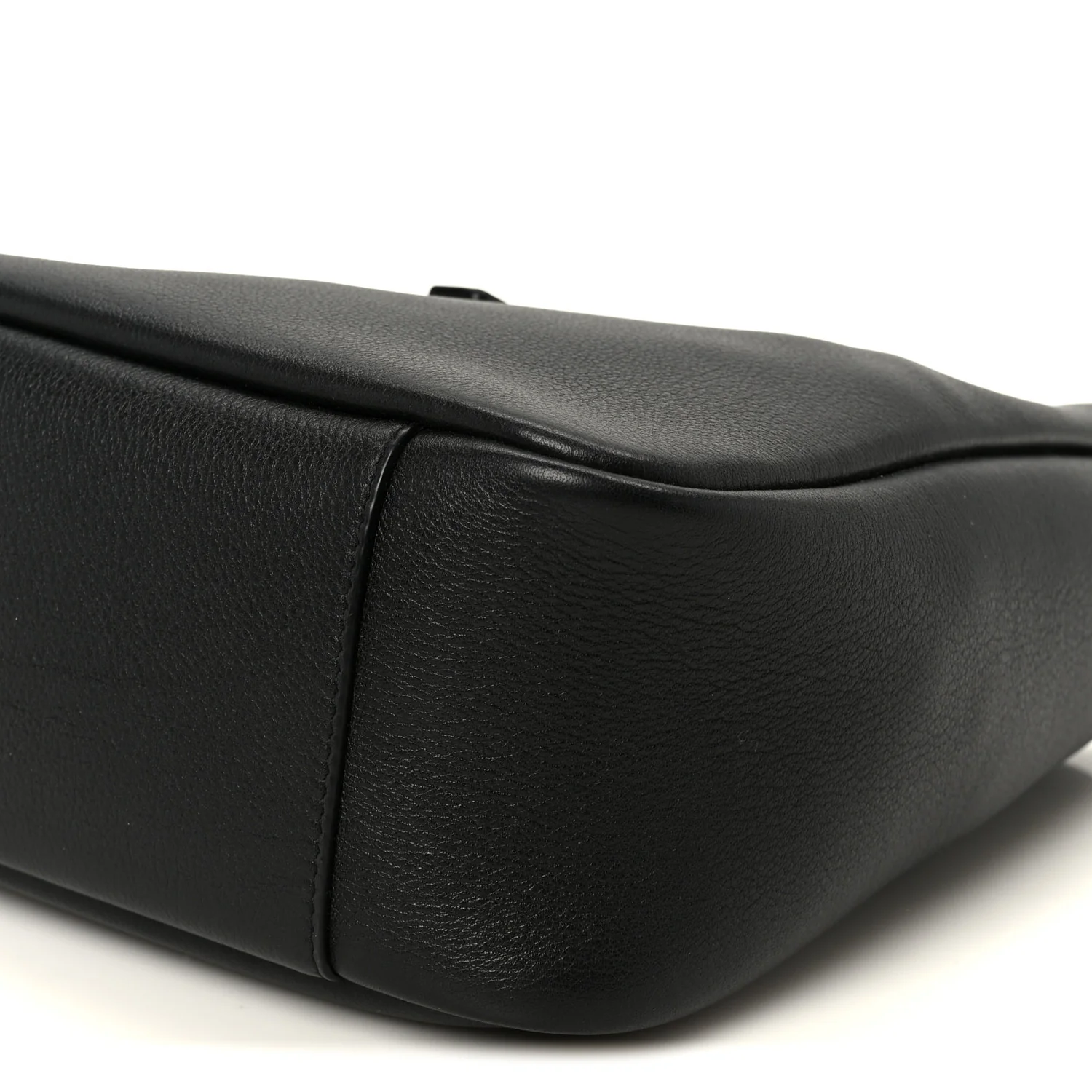Smooth Calfskin Small Le 5 A 7 Soft Hobo Light Musk - Image 10
