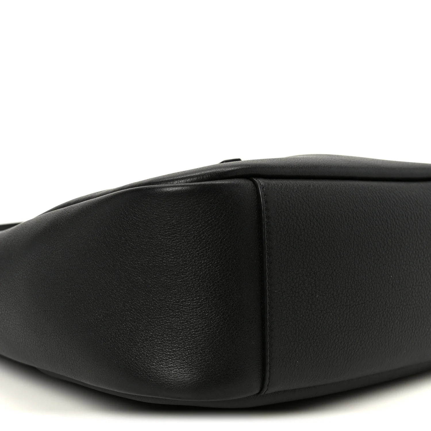 Smooth Calfskin Small Le 5 A 7 Soft Hobo Light Musk - Image 9