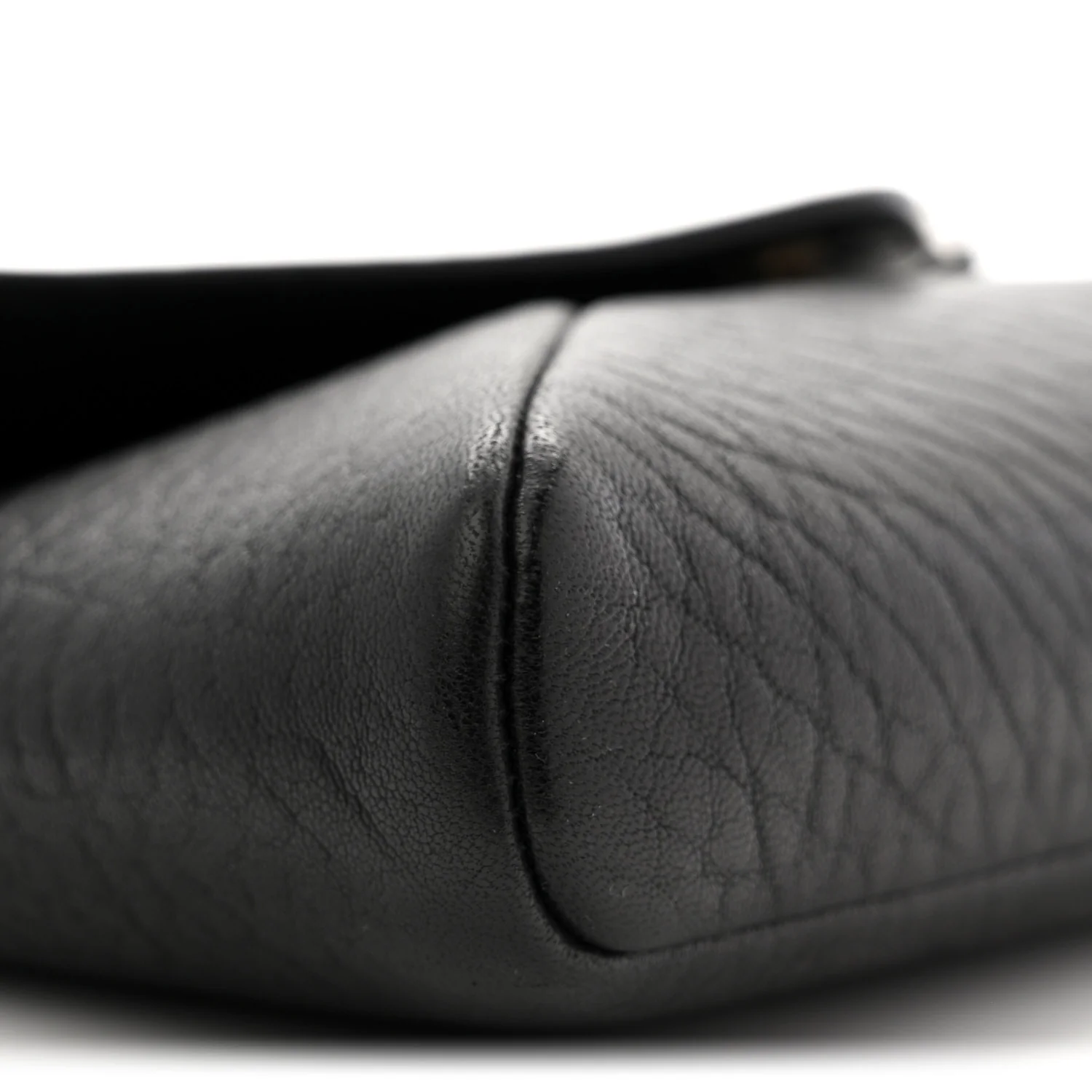 Supple Lambskin Small Cassandre Chain Pouch Black - Image 9