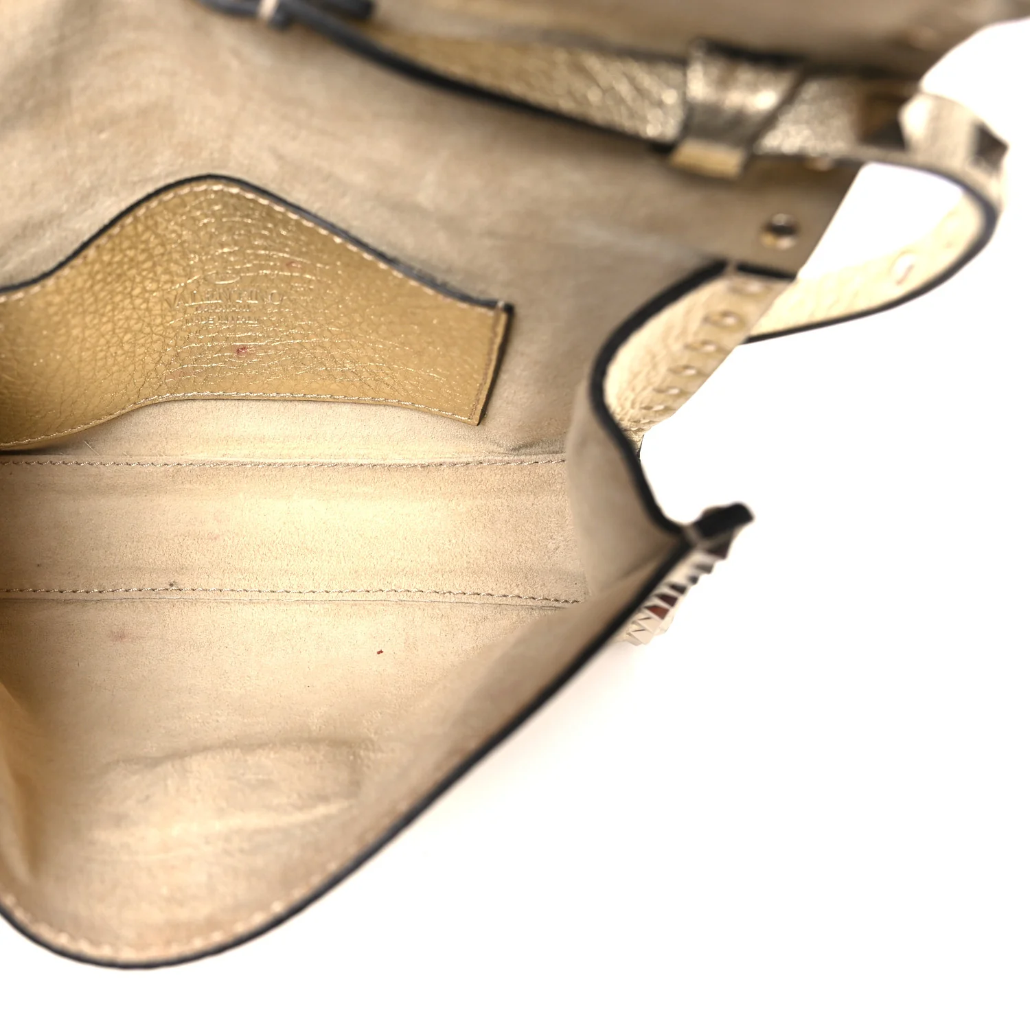 Metallic Pebbled Calfskin Medium Rockstud Flip Lock Crossbody Bag Platino - Image 5