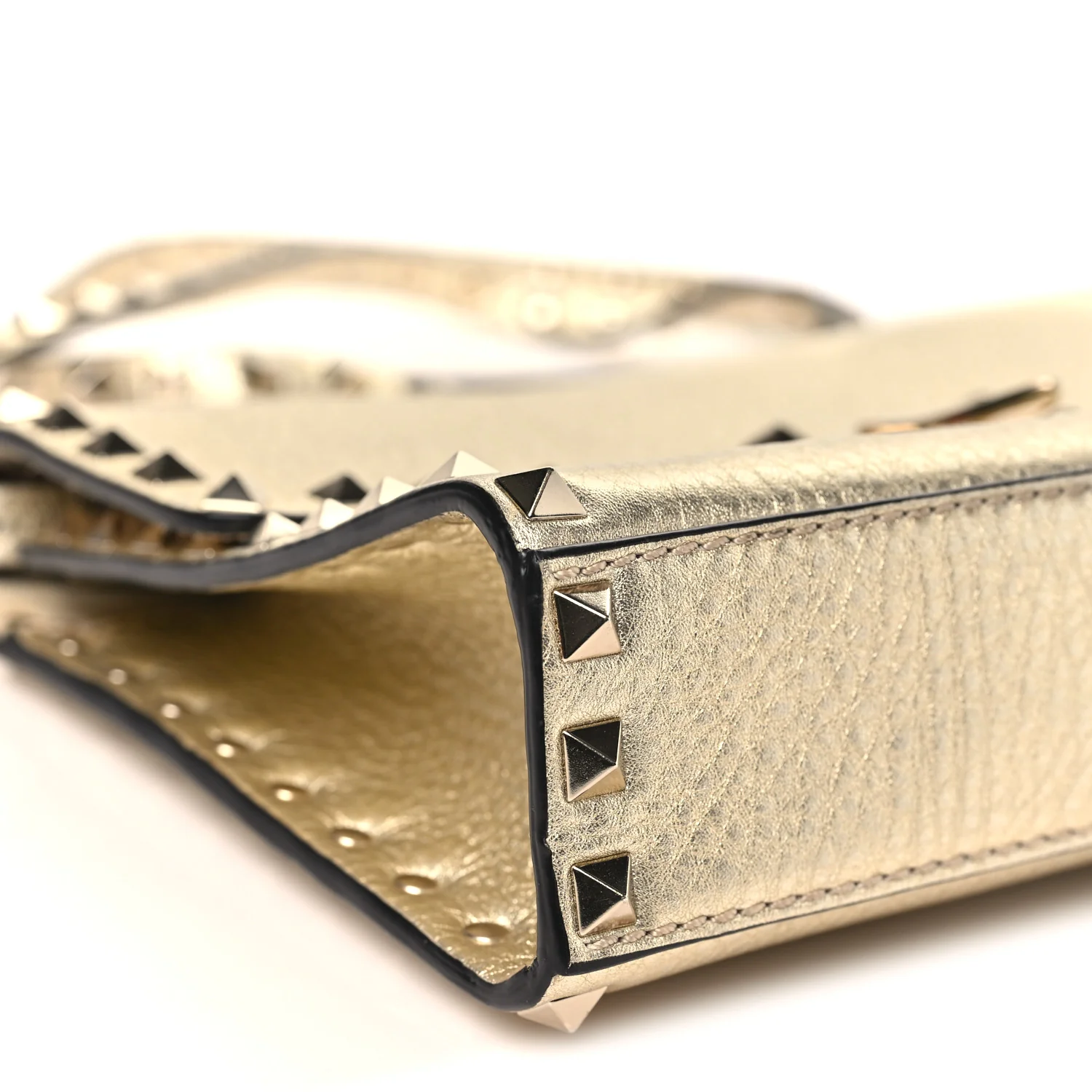 Metallic Pebbled Calfskin Medium Rockstud Flip Lock Crossbody Bag Platino - Image 8