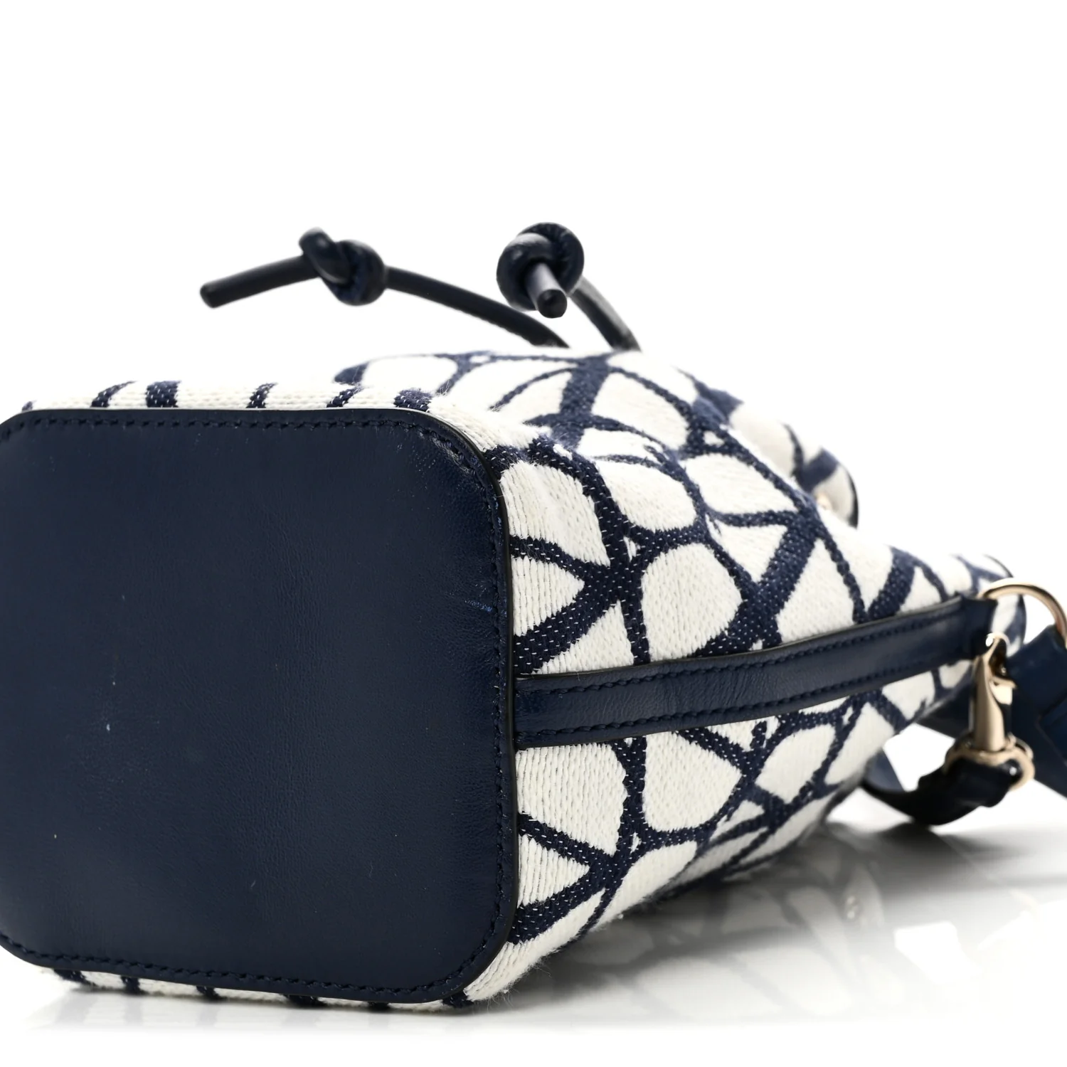 Toile Iconographe Nappa Mini Vlogo Signature Bucket Bag White Worker - Image 9