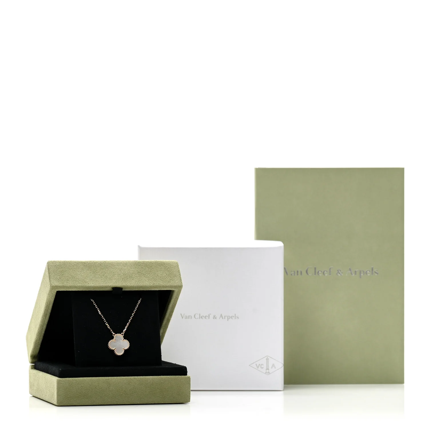 18K Yellow Gold Mother of Pearl Vintage Alhambra Pendant Necklace - Image 6